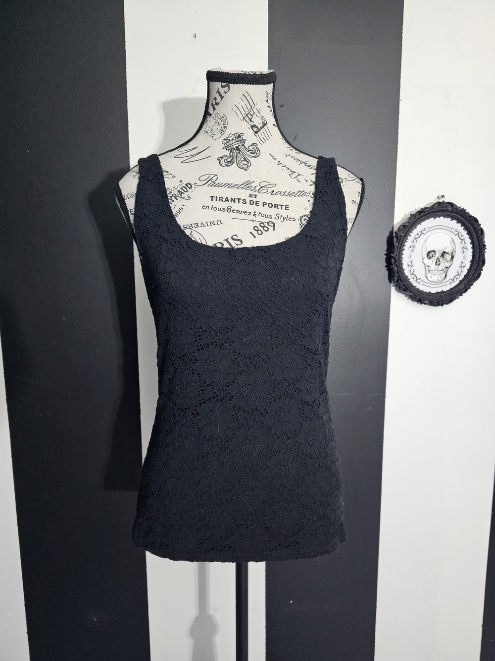 White House Black Market Black Lace Scoop Tank